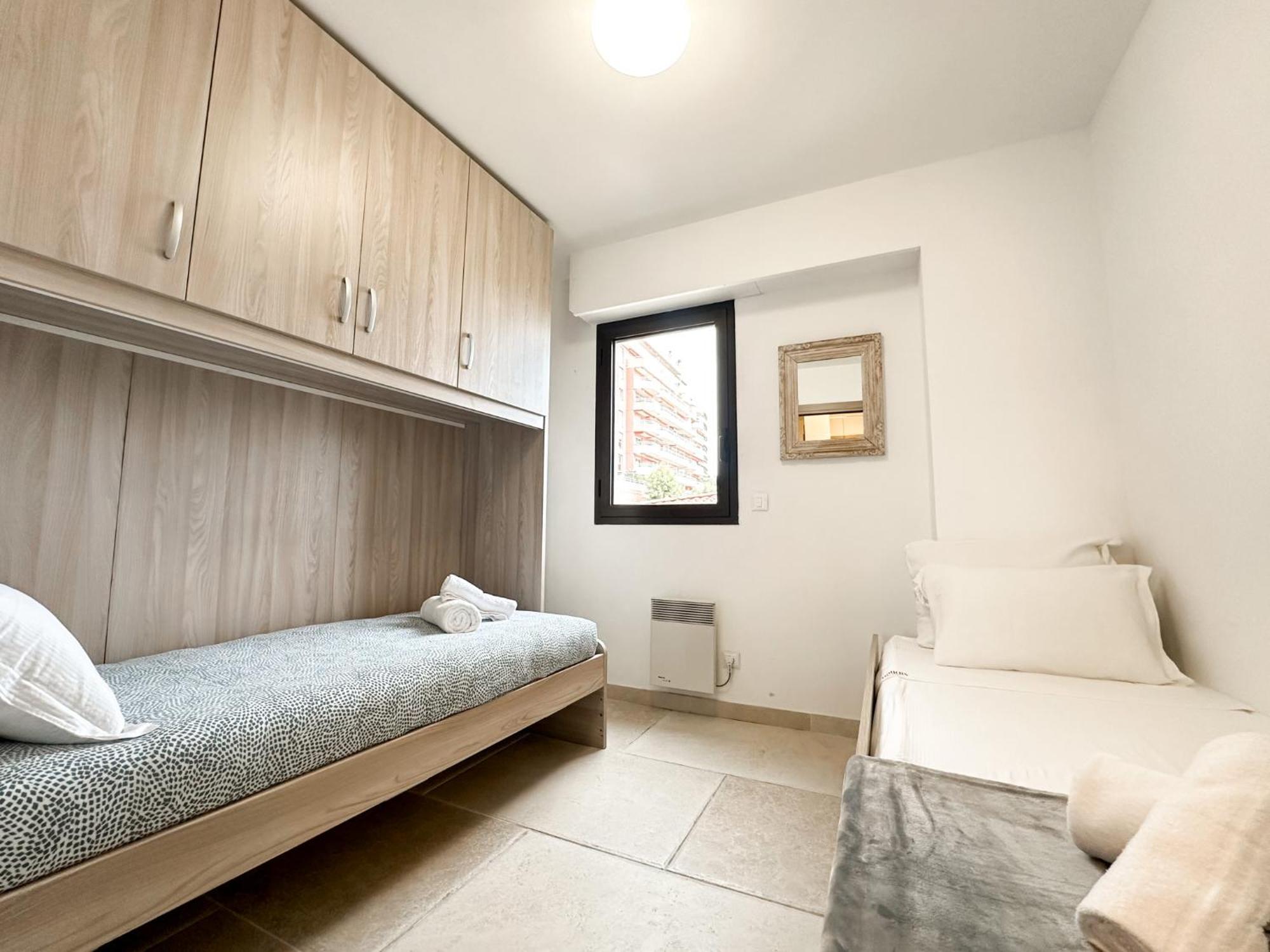Luxurious 3 Rooms, Pool, Bnbrickeys Beausoleil Exterior photo